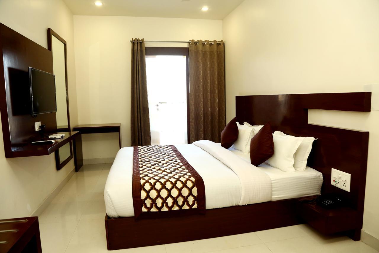 Hotel Royal Inn Chittorgarh Kültér fotó