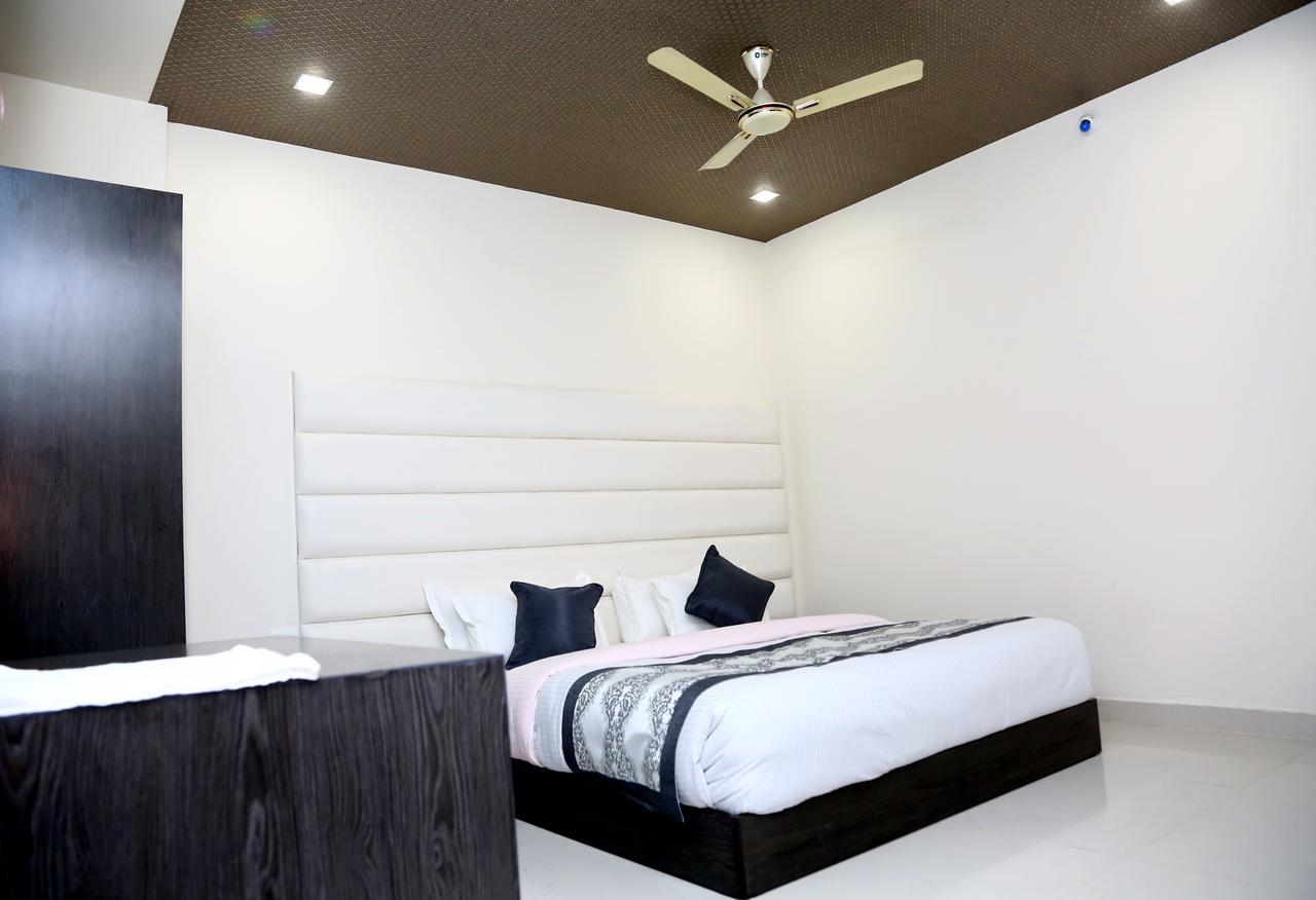 Hotel Royal Inn Chittorgarh Kültér fotó