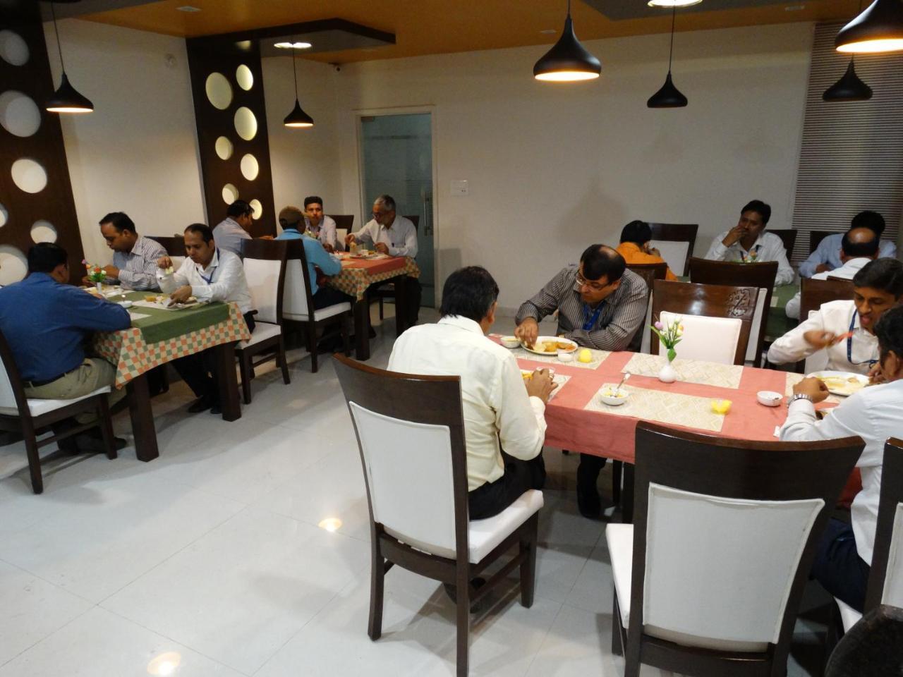 Hotel Royal Inn Chittorgarh Kültér fotó