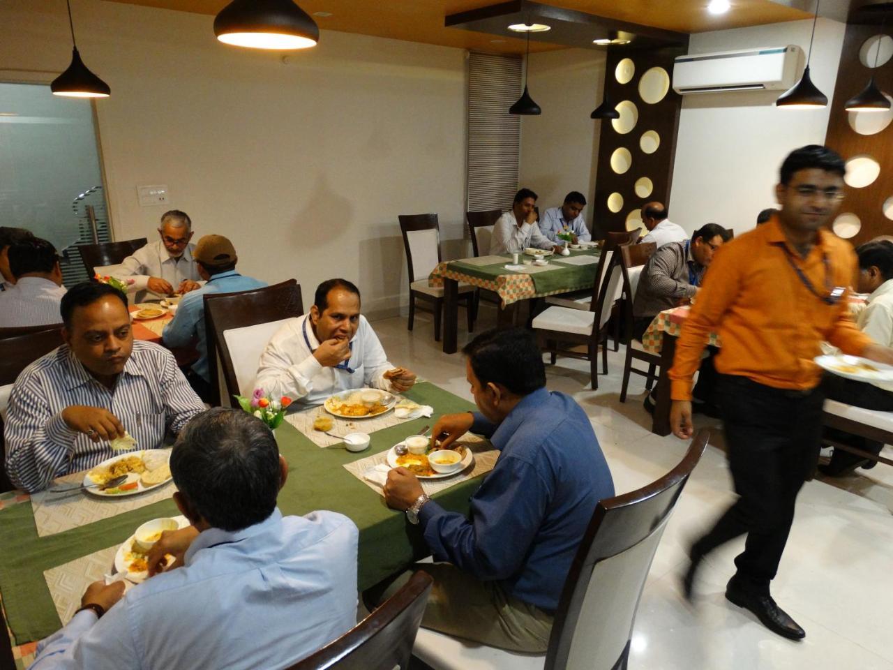 Hotel Royal Inn Chittorgarh Kültér fotó